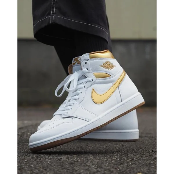 Stylish Nike Air Jordan 1 Shoes Retro High Og Metallic Gold For Men (SUP3468) - stayhit.in Stylish Nike Air Jordan 1 Shoes Retro High Og Metallic Gold For Men (SUP3468) - stayhit.in