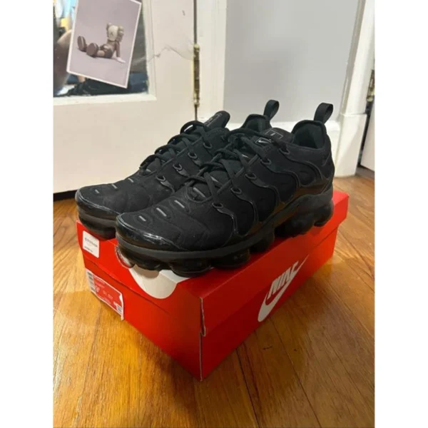Stylish Nike Air Vapormax Plus Shoes Triple Black For Men (SUP2888) - stayhit.in Stylish Nike Air Vapormax Plus Shoes Triple Black For Men (SUP2888) - stayhit.in