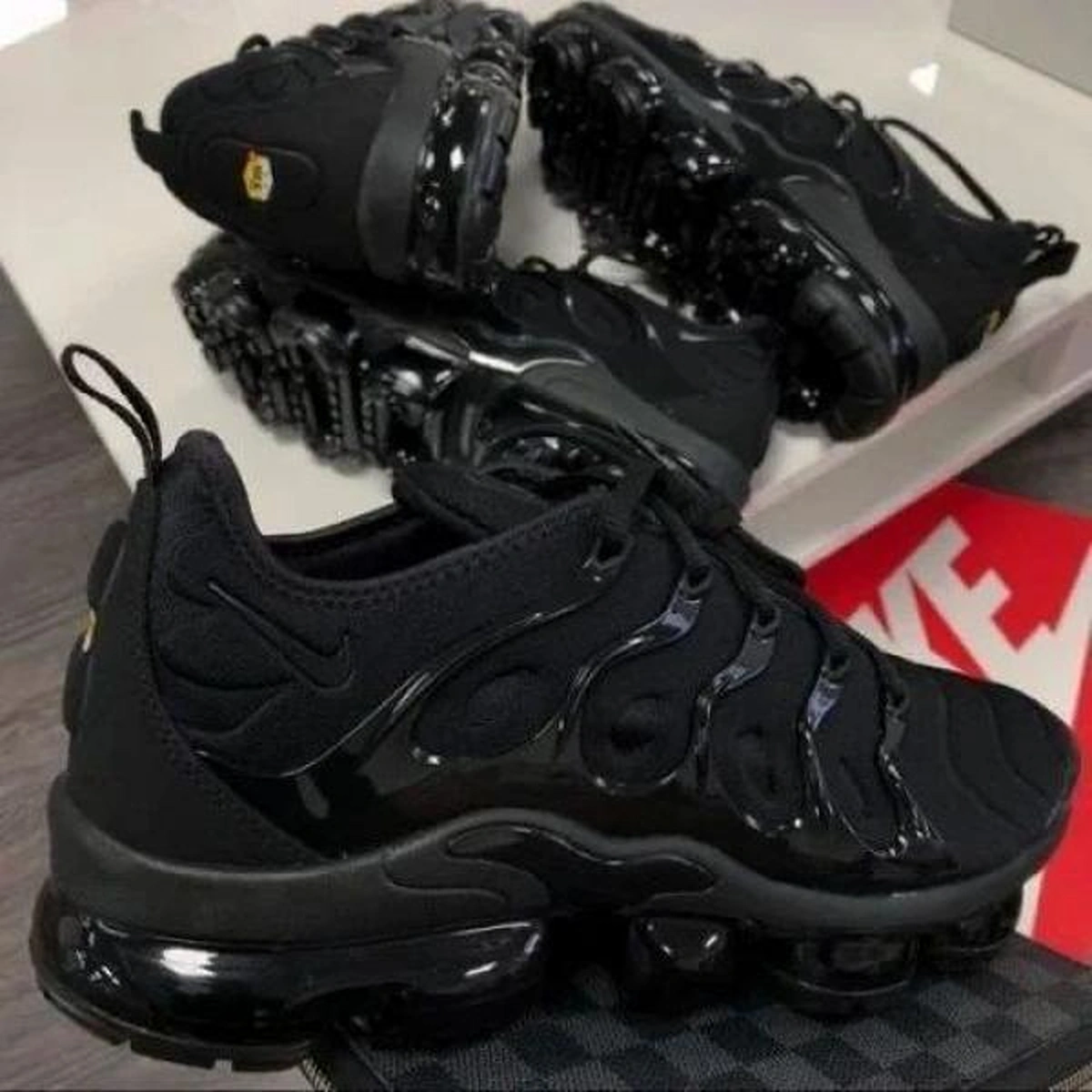 Stylish Nike Air Vapormax Plus Shoes Triple Black For Men (SUP2888) - stayhit.in Stylish Nike Air Vapormax Plus Shoes Triple Black For Men (SUP2888) - stayhit.in