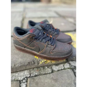 Stylish Nike Sb Dunk Low Shoes Krampus For Men (SUP3059) - stayhit.in