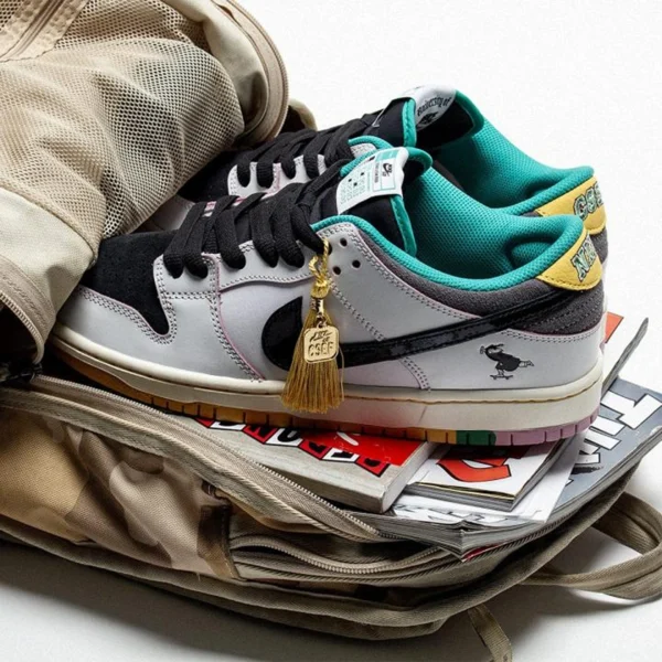 Stylish Nike Sb Dunk Low X Csef Shoes White And Black For Men (SUP3012) - stayhit.in Stylish Nike Sb Dunk Low X Csef Shoes White And Black For Men (SUP3012) - stayhit.in