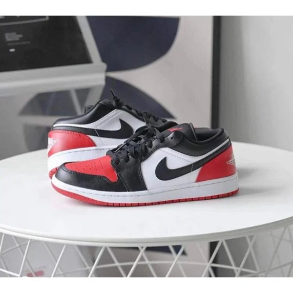 Supreme Nike Air Jordan 1 Shoes Low Bred Toe For Men (SUP1575) - stayhit.in Supreme Nike Air Jordan 1 Shoes Low Bred Toe For Men (SUP1575) - stayhit.in