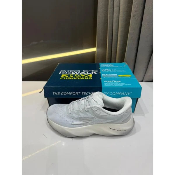 Supreme Skechers Aero Burst Shoes White For Men (SUP1649) - stayhit.in