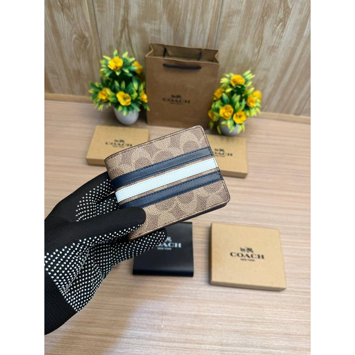 Premium Coach Wallet For Men (DW87) - stayhit.in Premium Coach Wallet For Men (DW87) - stayhit.in