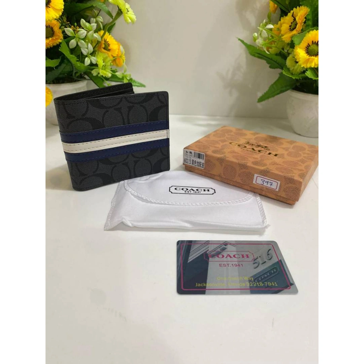 Premium Coach Wallet With Og Box & ETC For Men (DW82) - stayhit.in Premium Coach Wallet With Og Box & ETC For Men (DW82) - stayhit.in