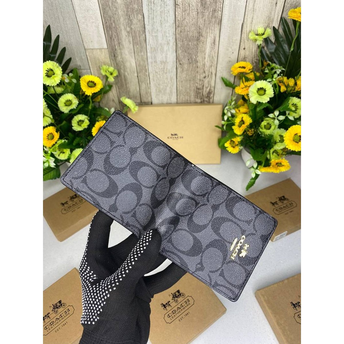 Premium Coach Wallet With Og Box For Men (BT147) - stayhit.in