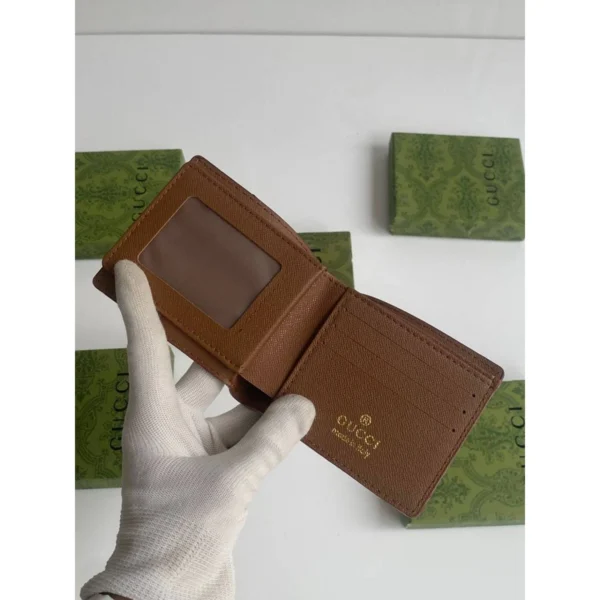 Stylish Gucci Embose Wallet With Og Accessories For Men Stylish Gucci Embose Wallet With Og Accessories For Men