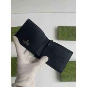 Stylish Gucci Embose Wallet With Og Box Accessories For Men