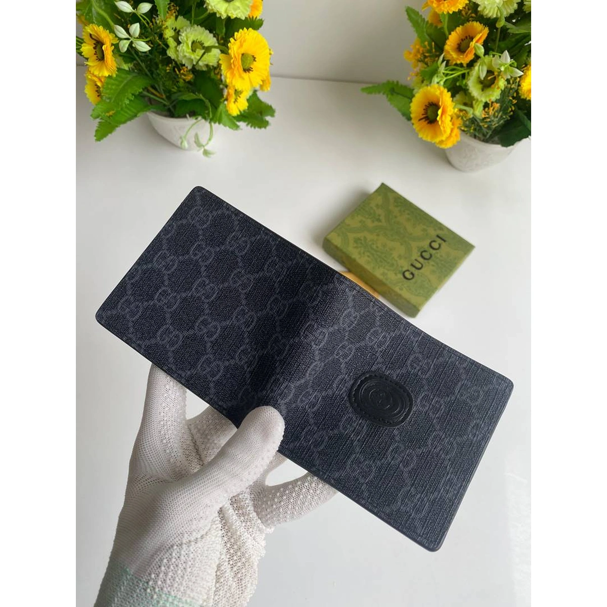 Stylish Gucci Wallet With Og Box All Accessories For Men (DW106) - stayhit.in