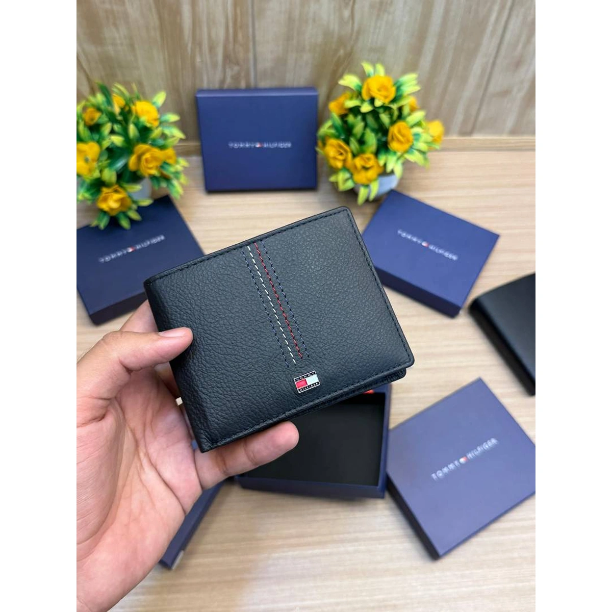 Stylish Tommy Hilfiger Wallet For Men (DW303) - stayhit.in Stylish Tommy Hilfiger Wallet For Men (DW303) - stayhit.in