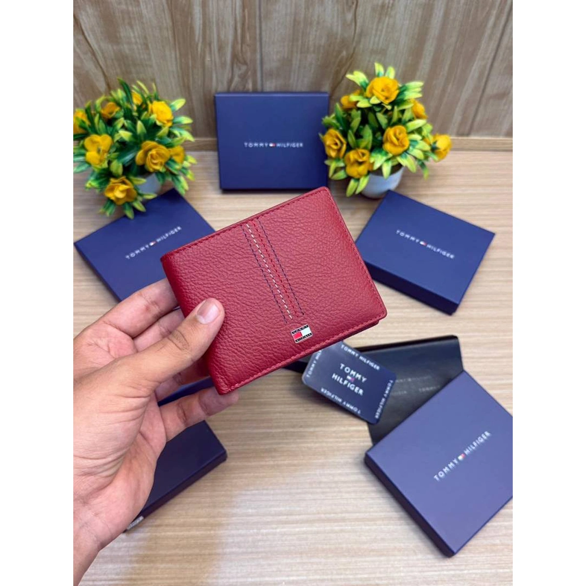 Stylish Tommy Hilfiger Wallet For Men (DW304) - stayhit.in Stylish Tommy Hilfiger Wallet For Men (DW304) - stayhit.in